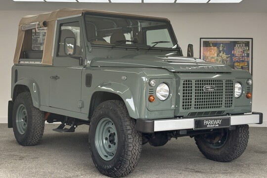 Land Rover Defender 90 Heritage Soft Top Green #5