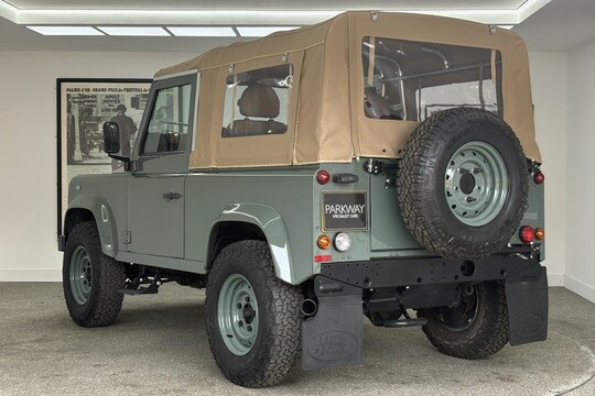Land Rover Defender 90 Heritage Soft Top Green #2