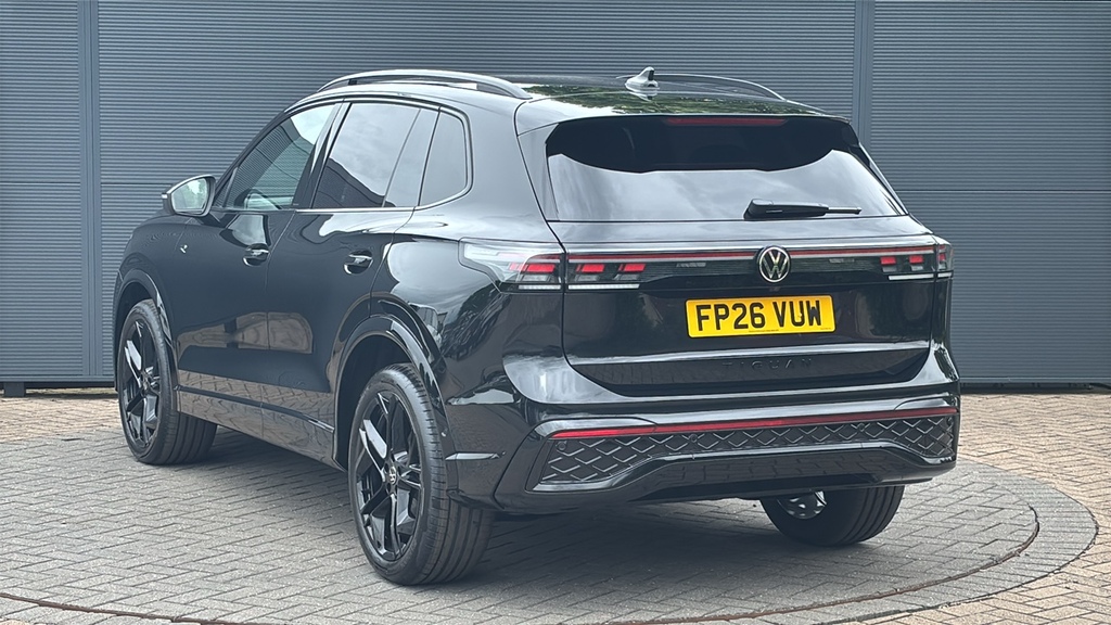 Volkswagen Tiguan 2.0 Tdi R-line Dsg 0 Ps Black #3