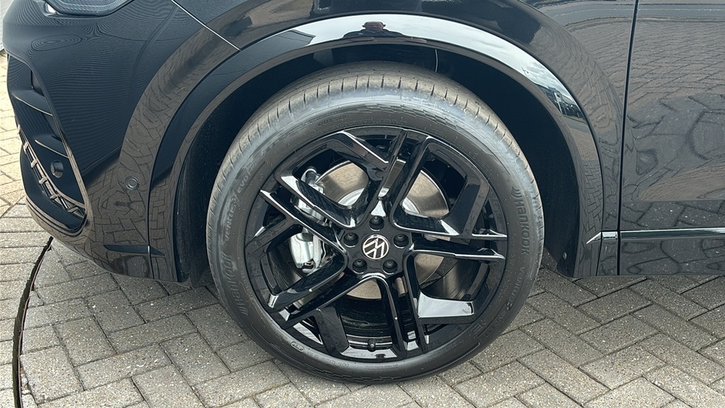 Volkswagen Tiguan 2.0 Tdi R-line Dsg 0 Ps Black #5