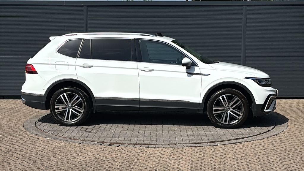 Volkswagen Tiguan Allspace 1.5 Tsi Elegance Dsg 0 Ps White #4