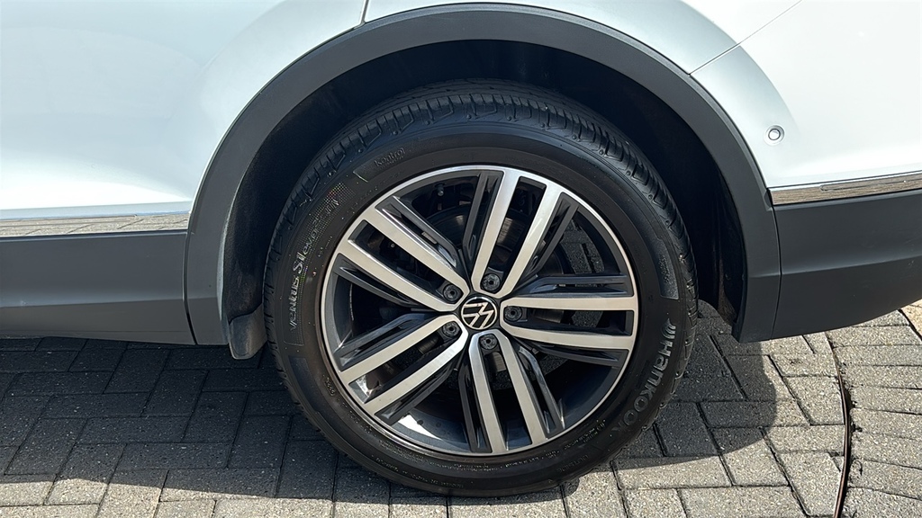 Volkswagen Tiguan Allspace 1.5 Tsi Elegance Dsg 0 Ps White #5