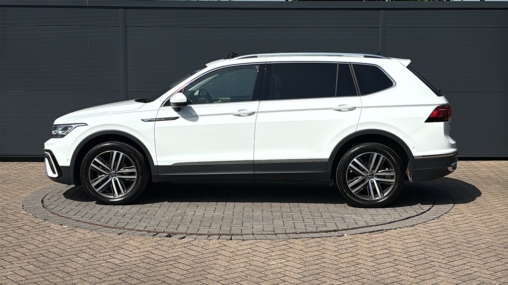 Volkswagen Tiguan Allspace Suv #13