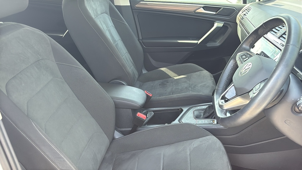 Volkswagen Tiguan Allspace Suv #14