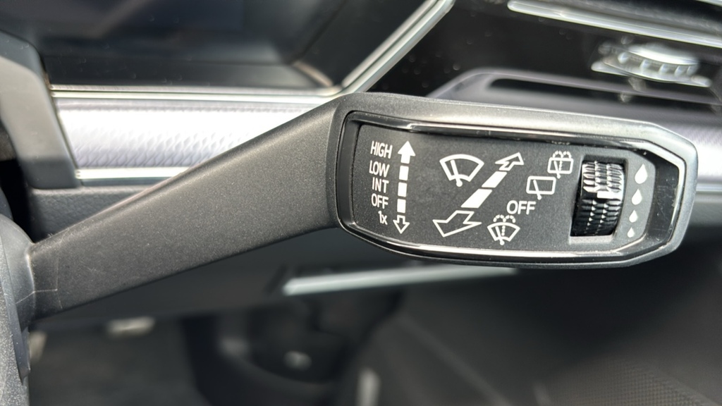 Volkswagen Touareg Black #29