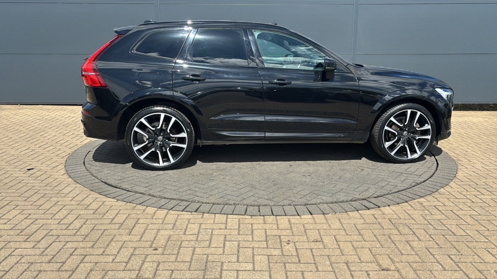 Volvo XC60 2.0 B4d R Design Pro Awd Geartronic 197 Ps Black #4