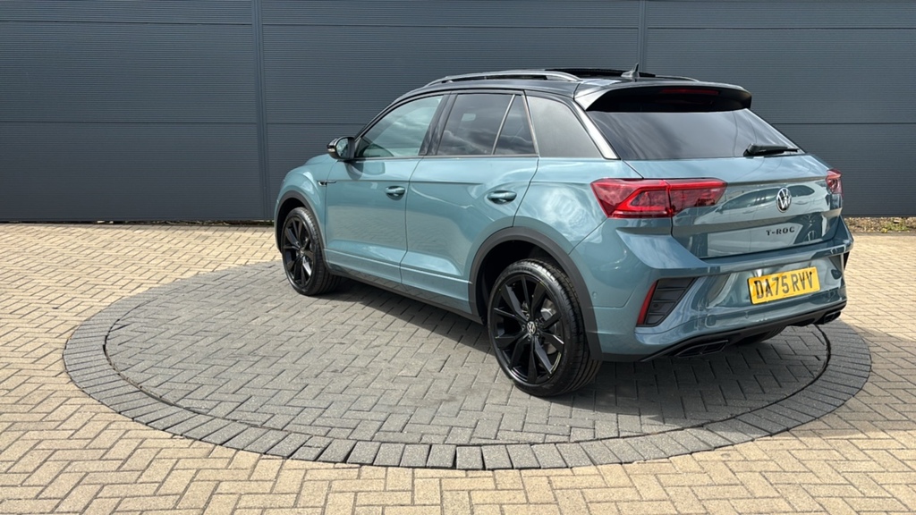 Volkswagen T-Roc 1.5 Tsi Black Edition Plus Dsg 150 Ps Black #3