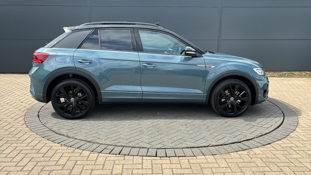 Volkswagen T-Roc 1.5 Tsi Black Edition Plus Dsg 150 Ps Black #4