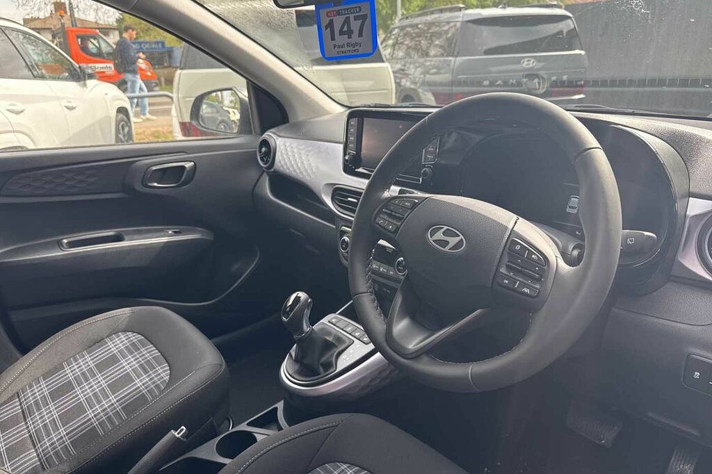 Hyundai I10 1.2 79 Premium Nav Black #6