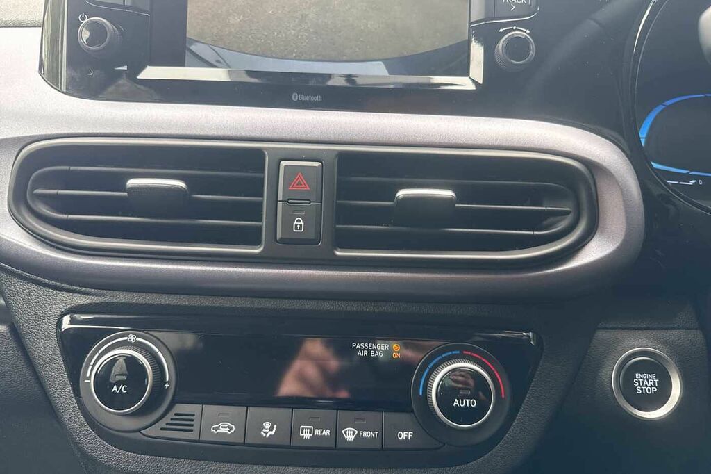 Hyundai I10 1.2 Premium Euro 6 Ss Grey #36