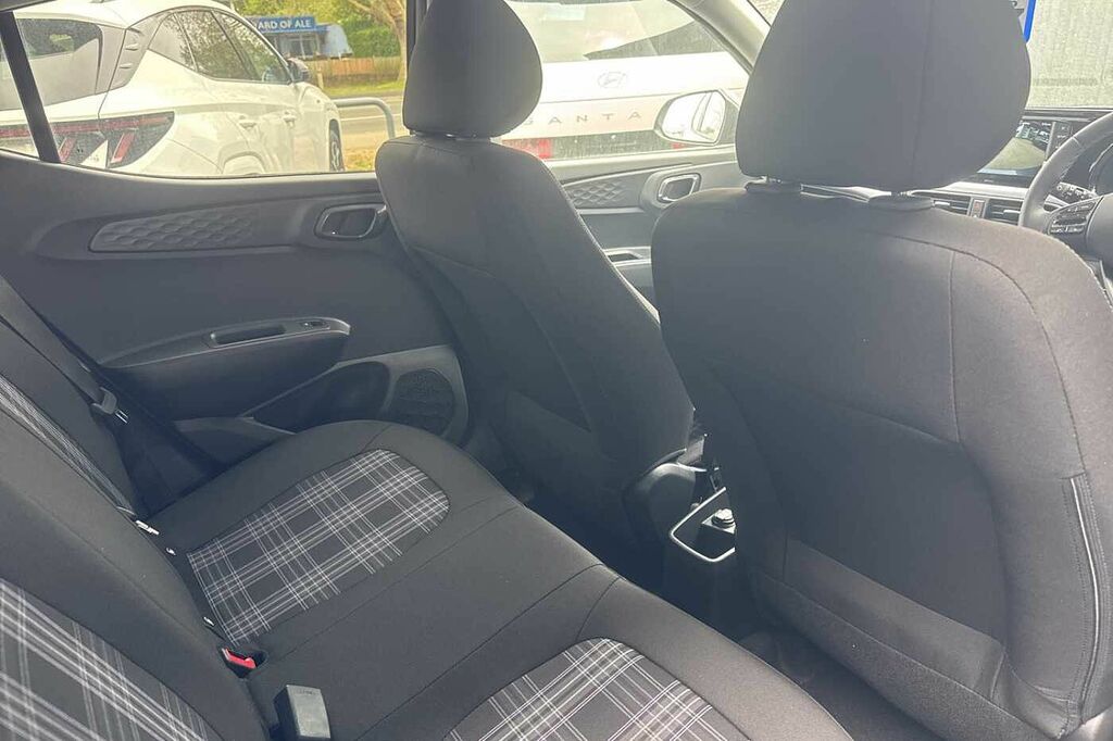 Hyundai I10 1.2 Premium Euro 6 Ss Grey #37