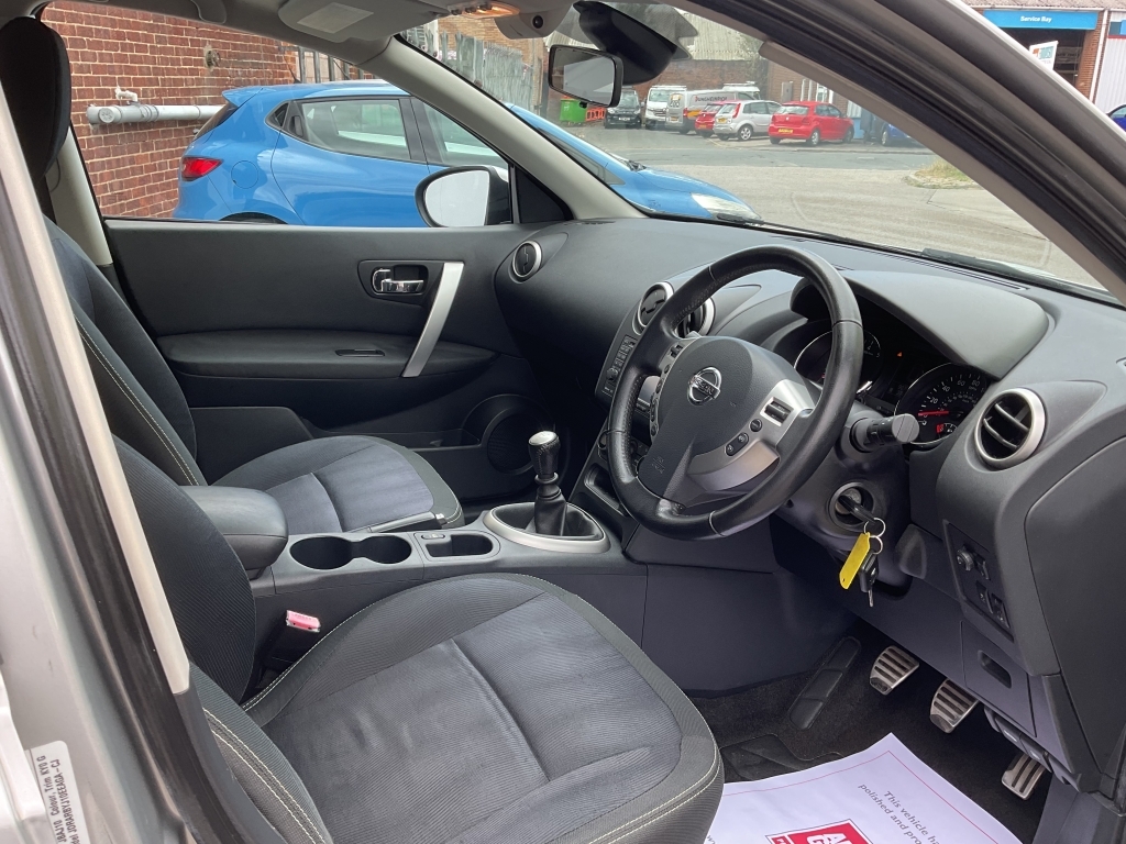 Nissan Qashqai+2 N-tec Black #8