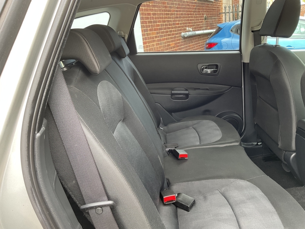 Nissan Qashqai+2 N-tec Black #21
