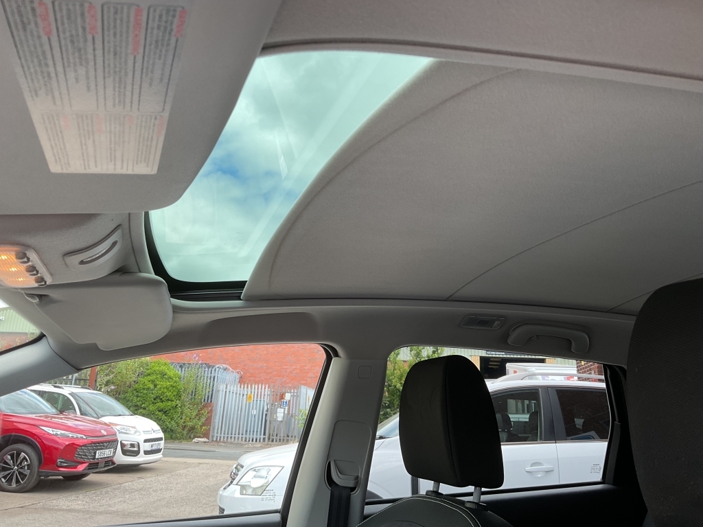 Nissan Qashqai+2 N-tec Black #28