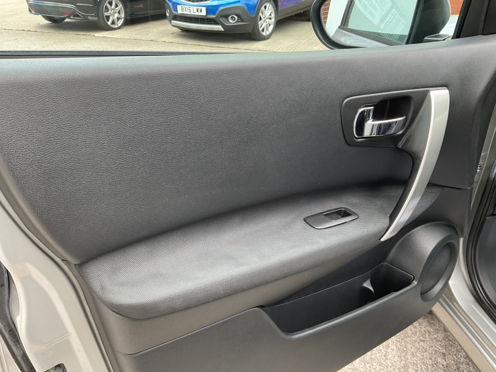 Nissan Qashqai+2 N-tec Black #29