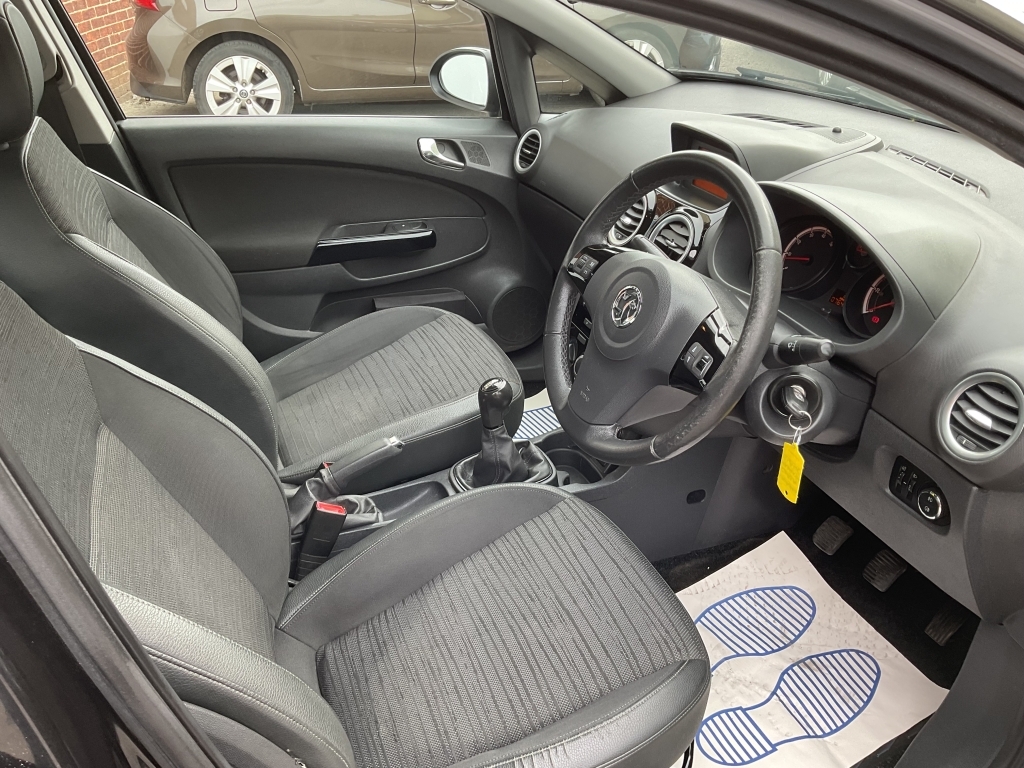 Vauxhall Corsa Hatchback 1.2 Excite Black #6