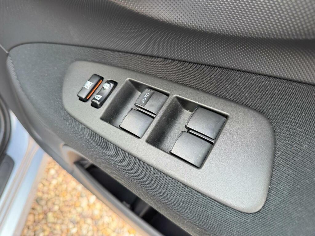 Toyota Auris T3 Vvt-i Silver #15