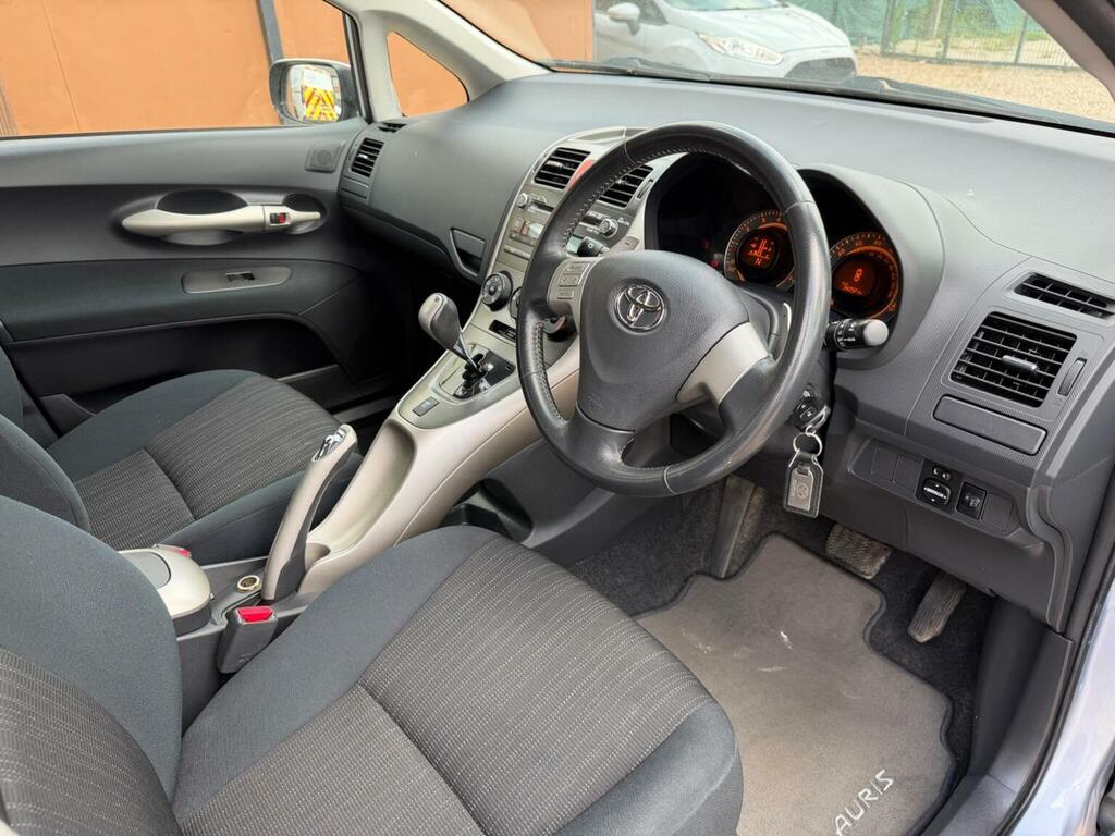 Toyota Auris T3 Vvt-i Silver #13