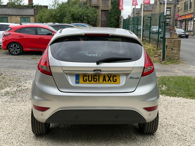 Ford Fiesta Hatchback Silver #6
