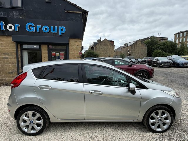 Ford Fiesta Hatchback Silver #4