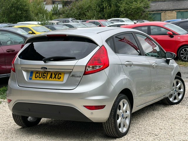 Ford Fiesta Hatchback Silver #5