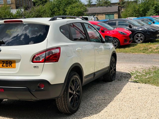 Nissan Qashqai 1.6I 117 Bhp Acenta Red #40