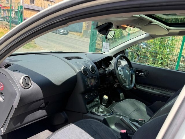 Nissan Qashqai 1.6I 117 Bhp Acenta Red #26
