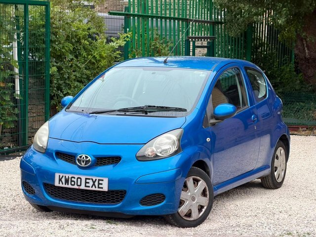 Toyota Aygo Hatchback Blue #3