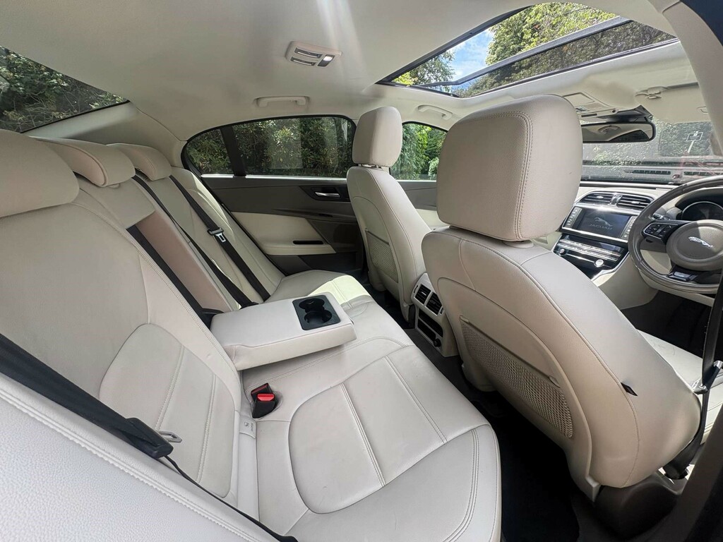 Jaguar XE 2.0D R-sport Euro 6 Ss Brown #19