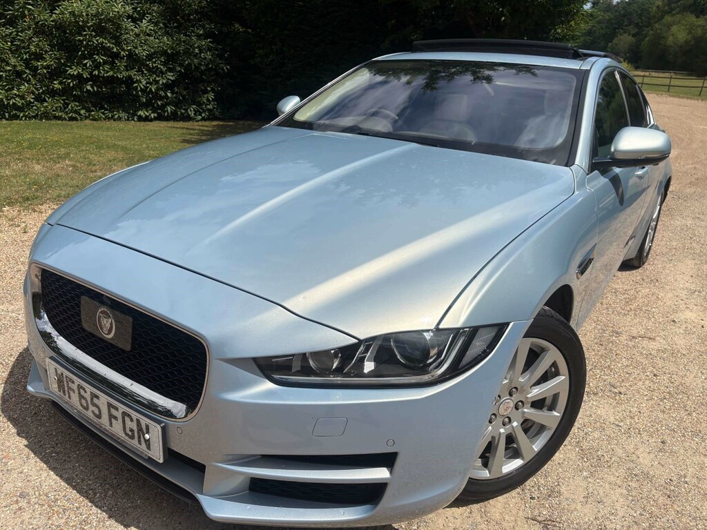 Jaguar XE Prestige I  #4