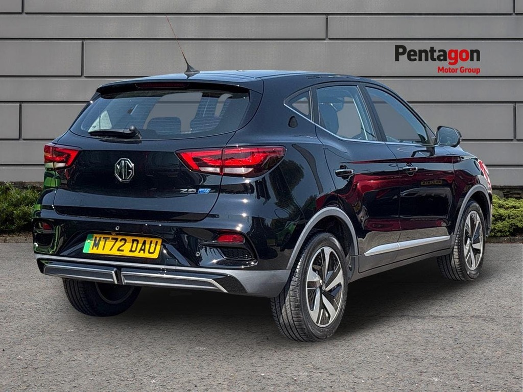 MG ZS 51.1Kwh Se Suv 176 Ps Black #4