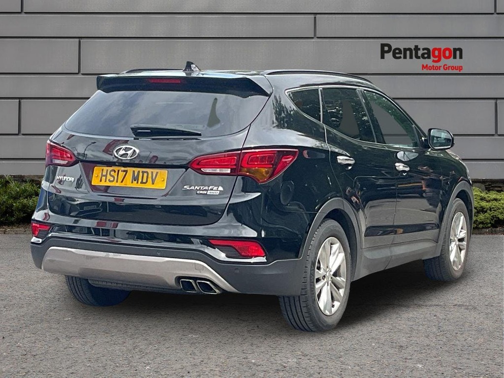 Hyundai Santa Fe 2.2 Crdi Blue Drive Premium Suv Black #4