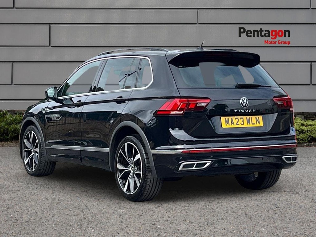 Volkswagen Tiguan 1.5 Tsi R Line Suv Dsg Euro 6 Ss 15 MA23WLN Black #2