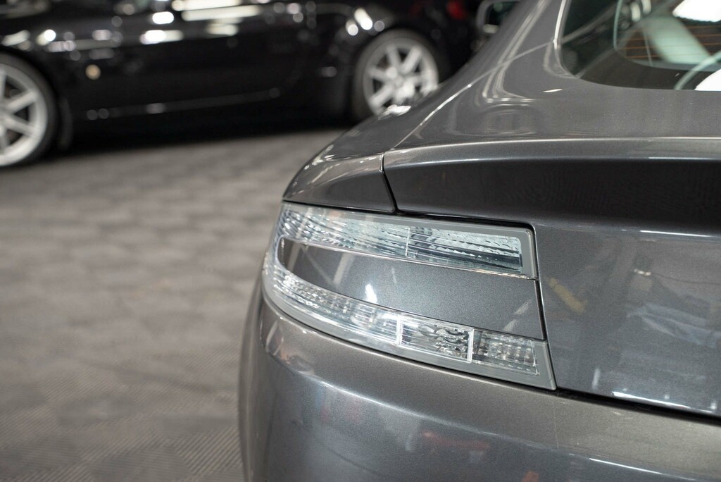 Aston Martin Vantage Coupe 4.3 V86 Speed Paired With That Wonde Silver #28
