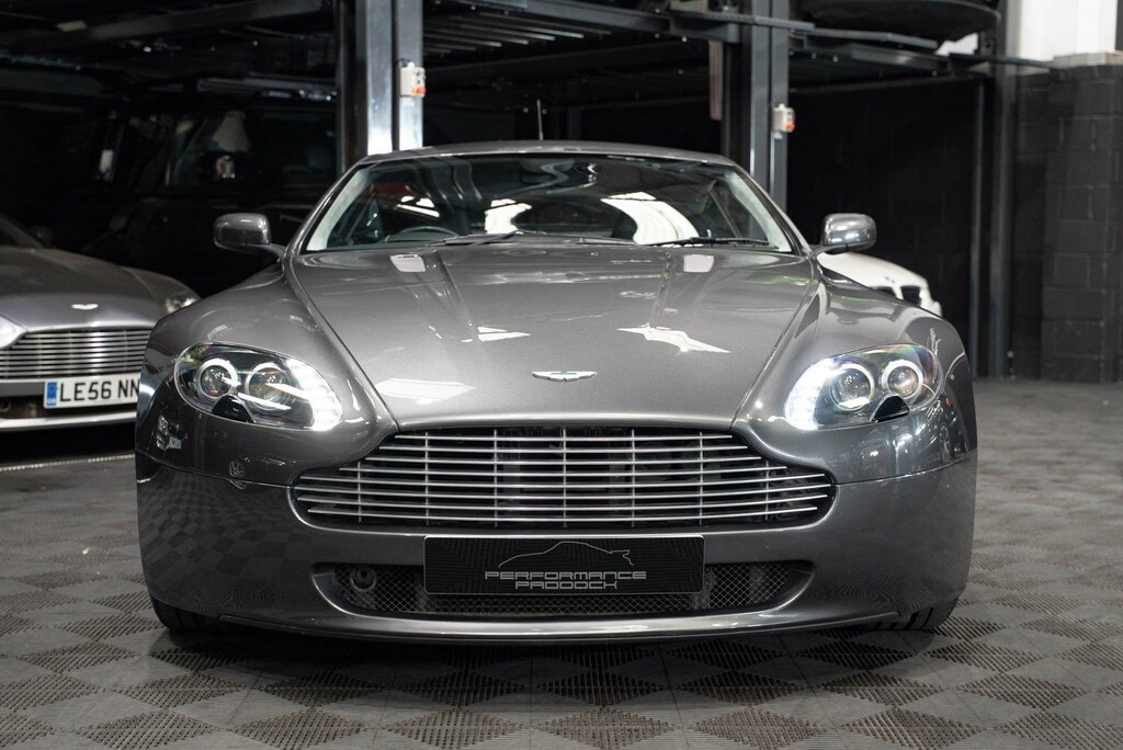Aston Martin Vantage V8 #6