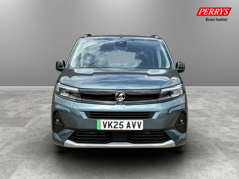 Vauxhall Combo-e Life 100Kw Ultimate 52Kwh Blue #2