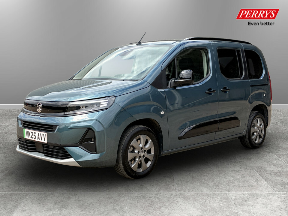Vauxhall Combo-e Life 100Kw Ultimate 52Kwh Blue #3