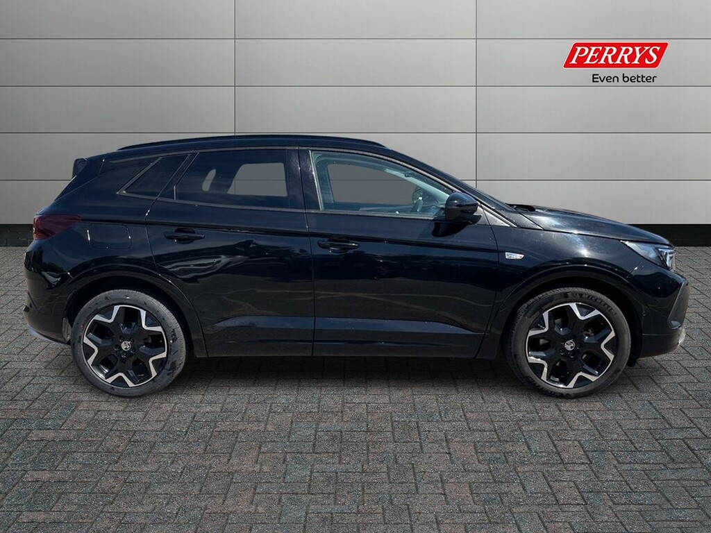 Vauxhall Grandland 1.5 Turbo D Ultimate Black #3
