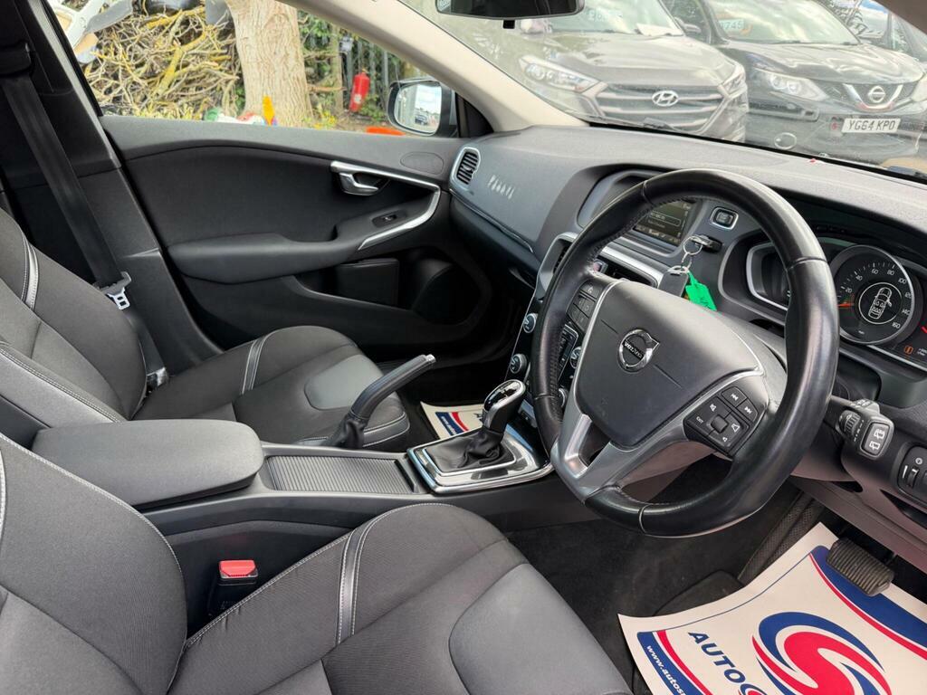 Volvo V40 2.0 T2 Momentum Euro 6 Ss Grey #20
