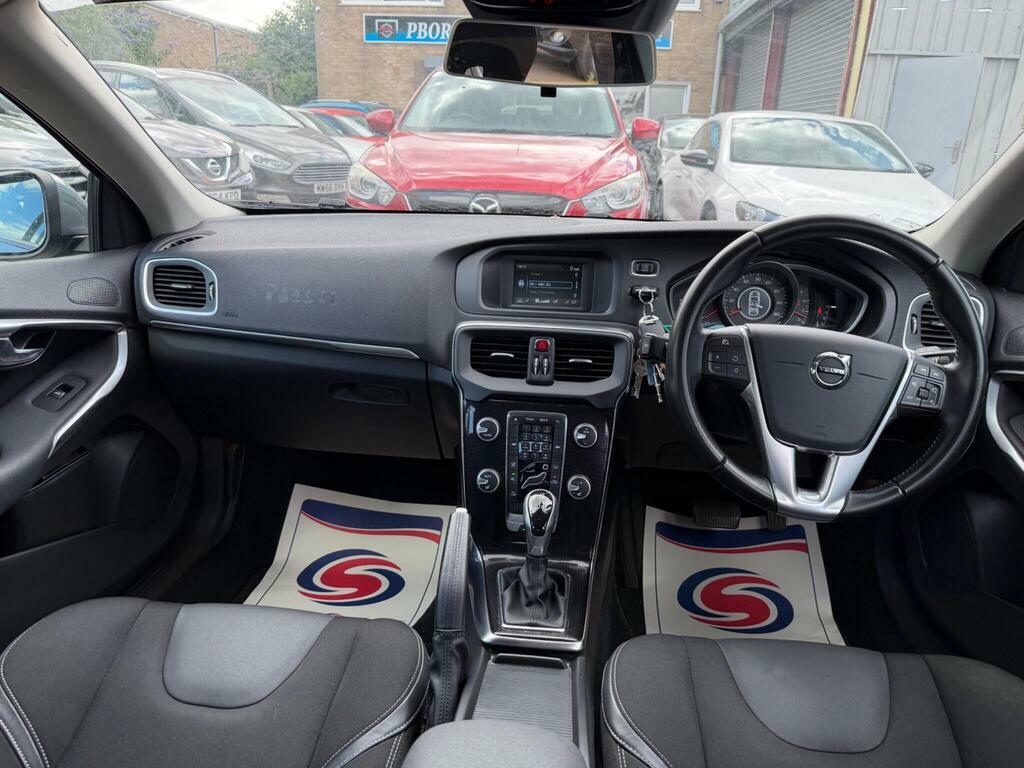 Volvo V40 2.0 T2 Momentum Euro 6 Ss Grey #14