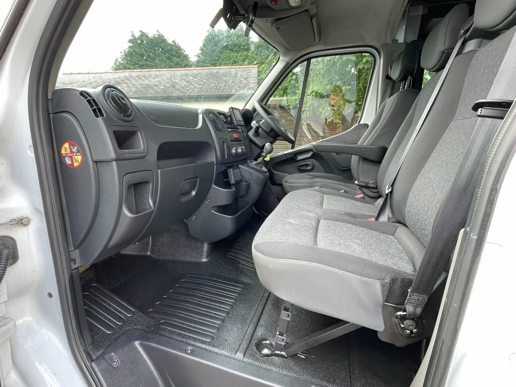 Vauxhall Movano Mpv White #6
