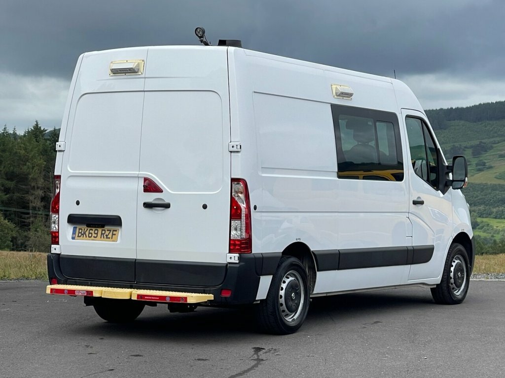 Vauxhall Movano Mpv White #3