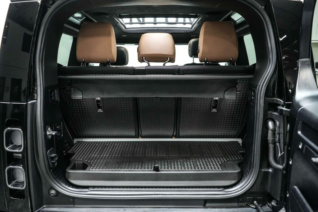Land Rover Defender 90 3.0 D250 Hard Top X-dynamic Se 3 Seat Grey #9