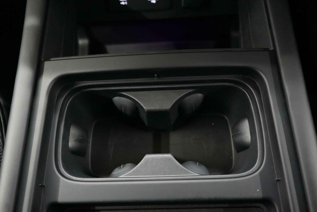 Land Rover Defender 110 3.0 D300 Hard Top Hse Black #32