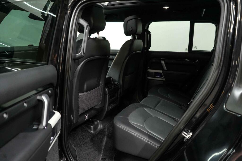 Land Rover Defender 110 3.0 D300 Hard Top Hse Black #21