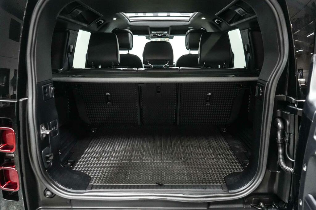 Land Rover Defender 110 3.0 D300 Hard Top Hse Black #14