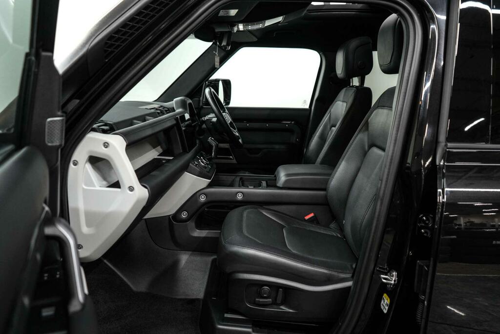 Land Rover Defender 110 3.0 D300 Hard Top Hse Black #20