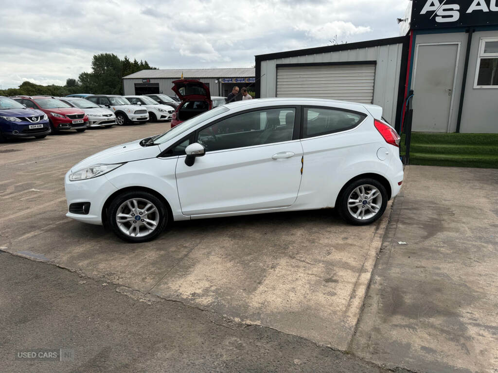 Ford Fiesta 1.25 82 Zetec White #2