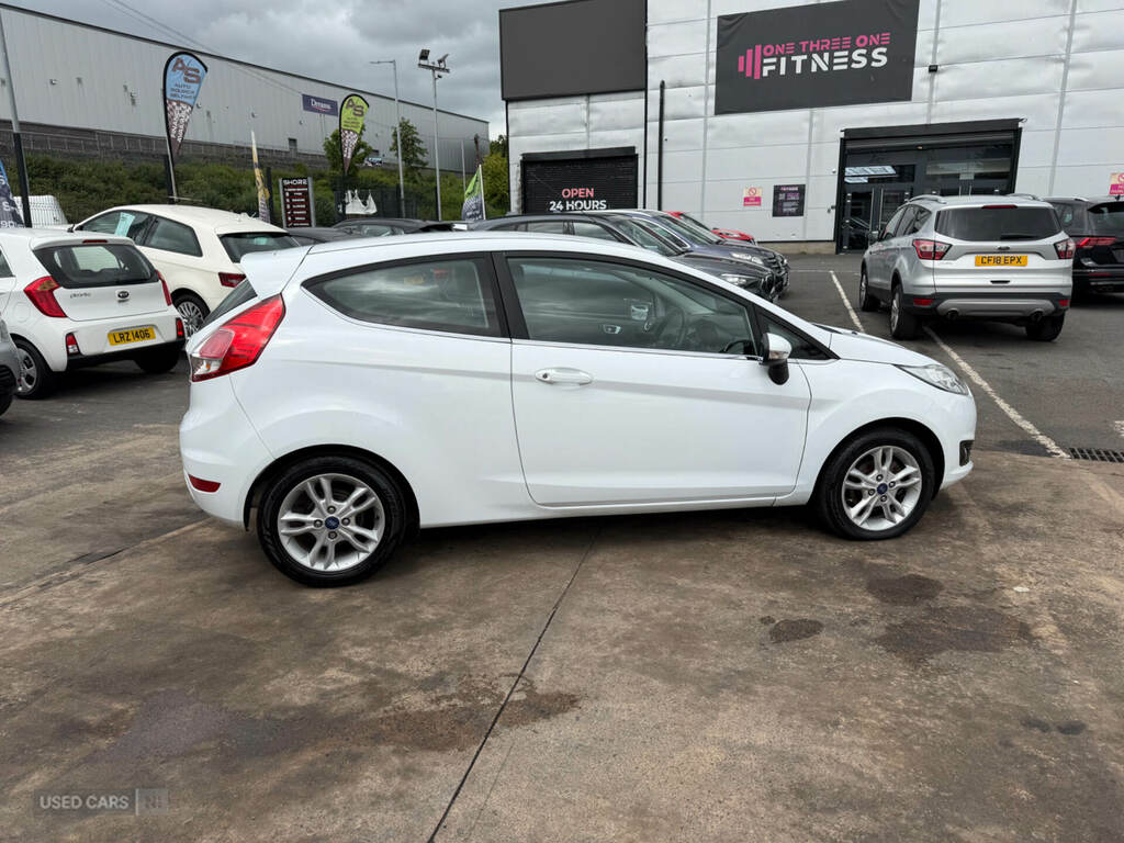 Ford Fiesta 1.25 82 Zetec White #4