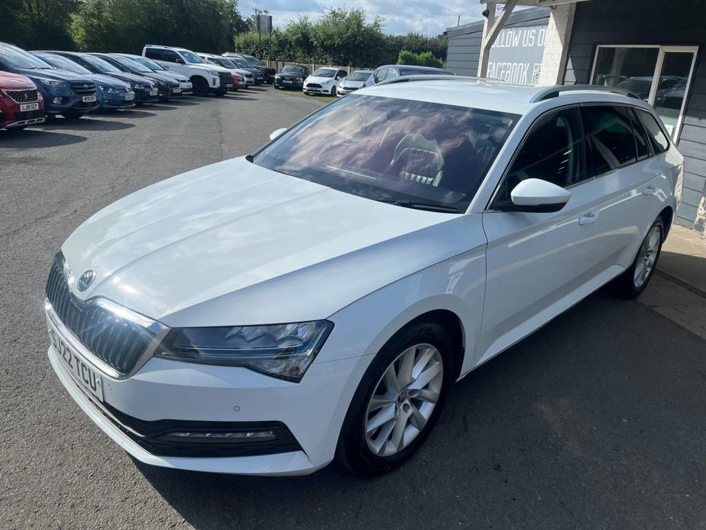 Skoda Superb 2L Se Technology White #4